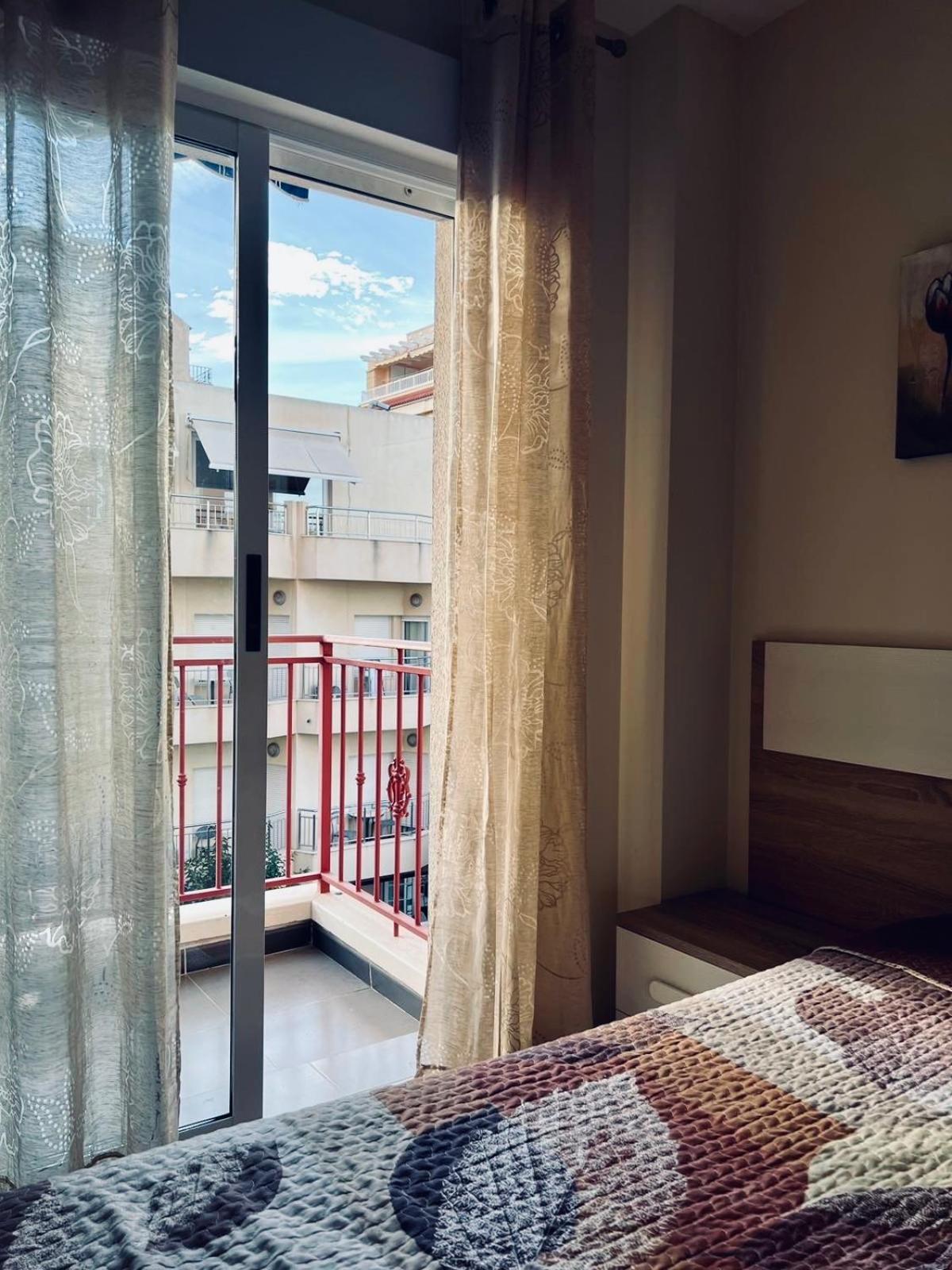 Nice And New Furnished Apartments In Torrevieja Centre Exterior photo